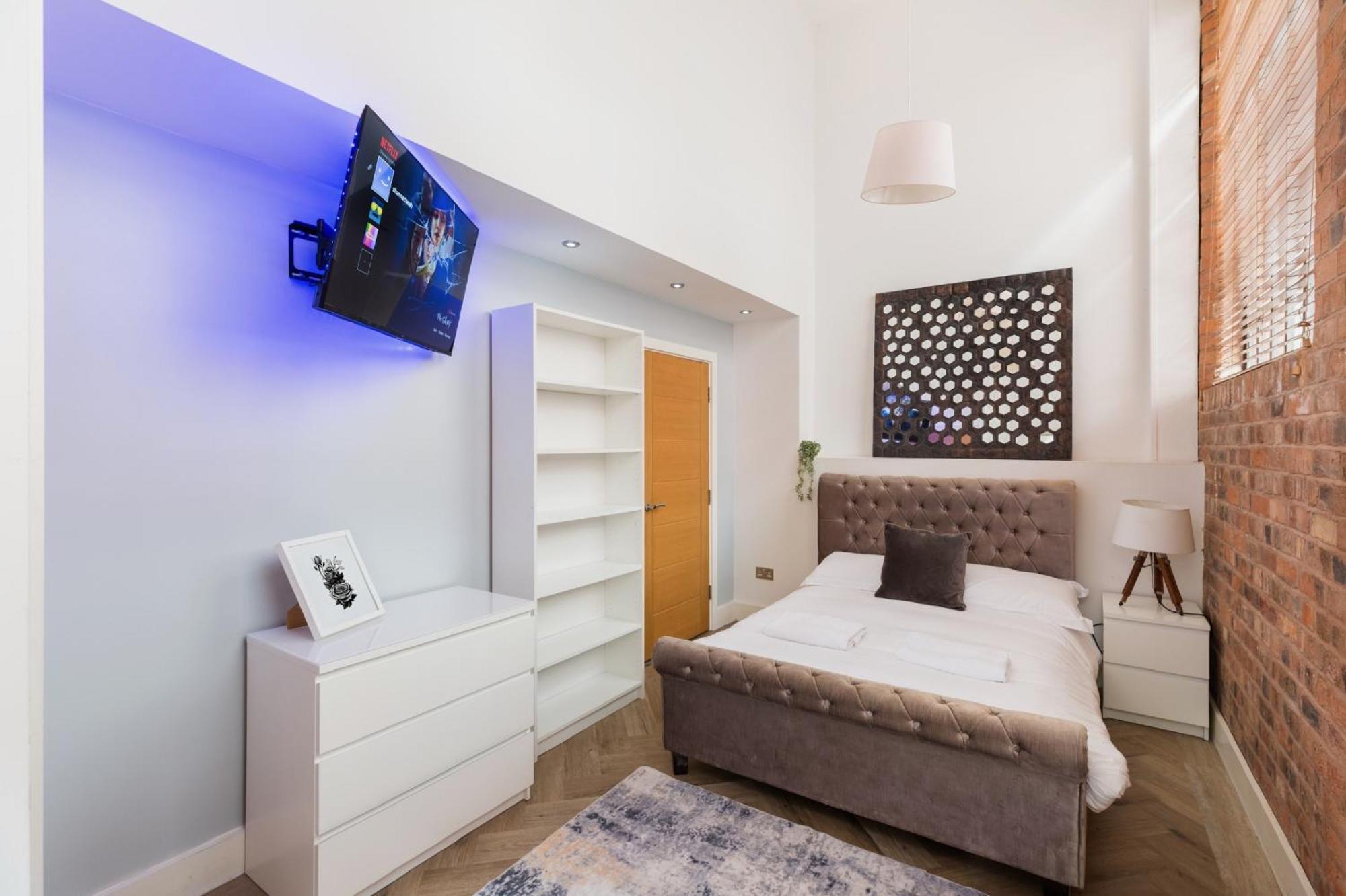High End Luxury Townhouse In Jq, 4 Bedrooms, Flat Screen Tv In All Rooms, Free Parking, Near Birmingham City Centre Deposit Required Exterior foto