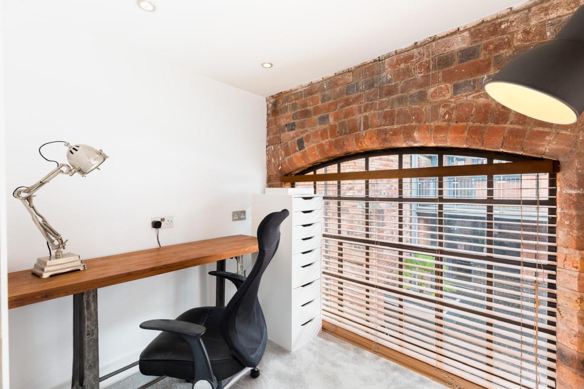 High End Luxury Townhouse In Jq, 4 Bedrooms, Flat Screen Tv In All Rooms, Free Parking, Near Birmingham City Centre Deposit Required Exterior foto